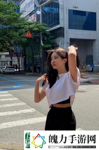 暴躁少女免费观看全集高清，网友：看到她就像在看一部现代版“家有儿女”！叹息声不断！
