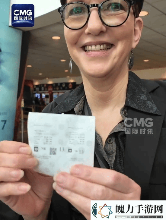 奥斯卡评委喊话饺子导演