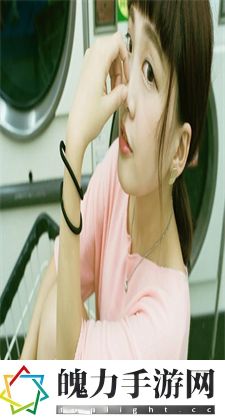 男朋友喜欢亲我的小妹妹代表什么：解析亲密行为背后的含义