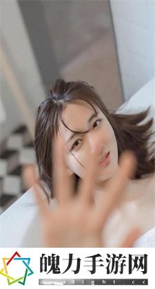 《肢体的绣感》美国：肢体语言与现代艺术的结合