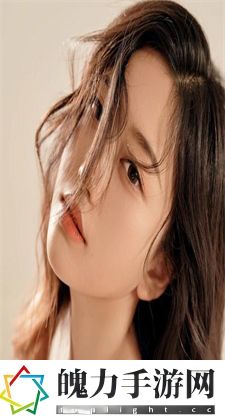 一面膜胸口一面膜下从嘴到胸：深度呵护胸周肌肤